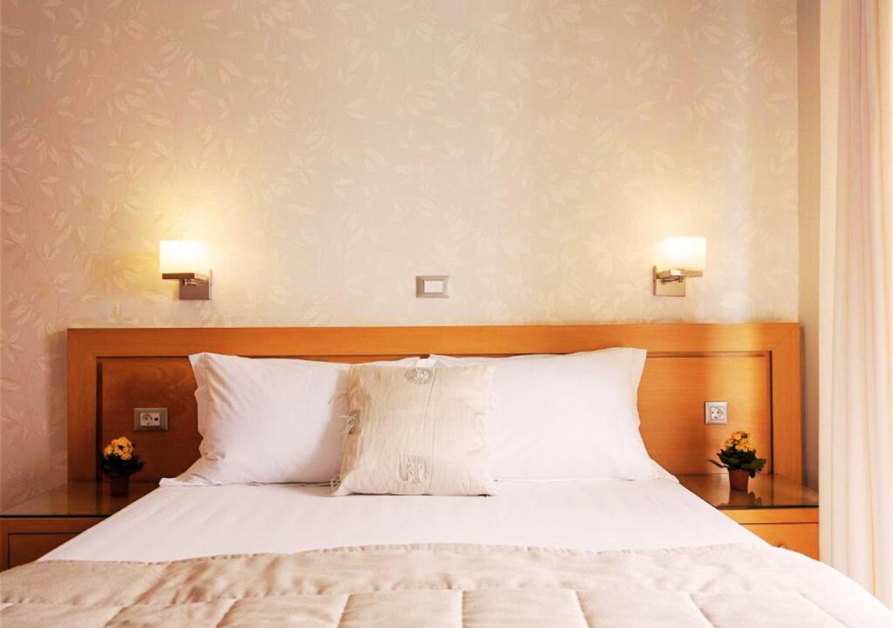 Plaza Hotel Kota Zakynthos Bagian luar foto