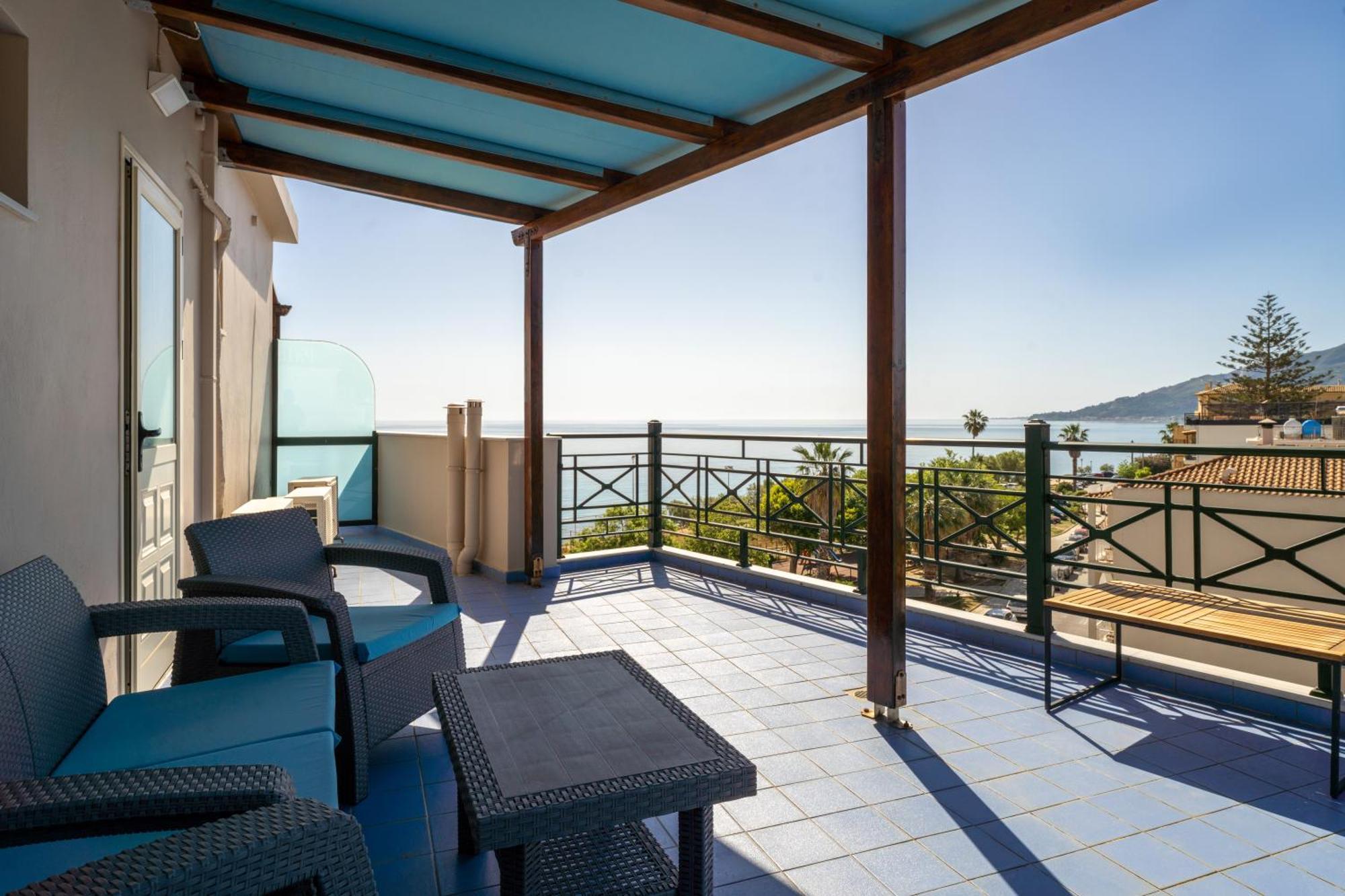 Plaza Hotel Kota Zakynthos Bagian luar foto