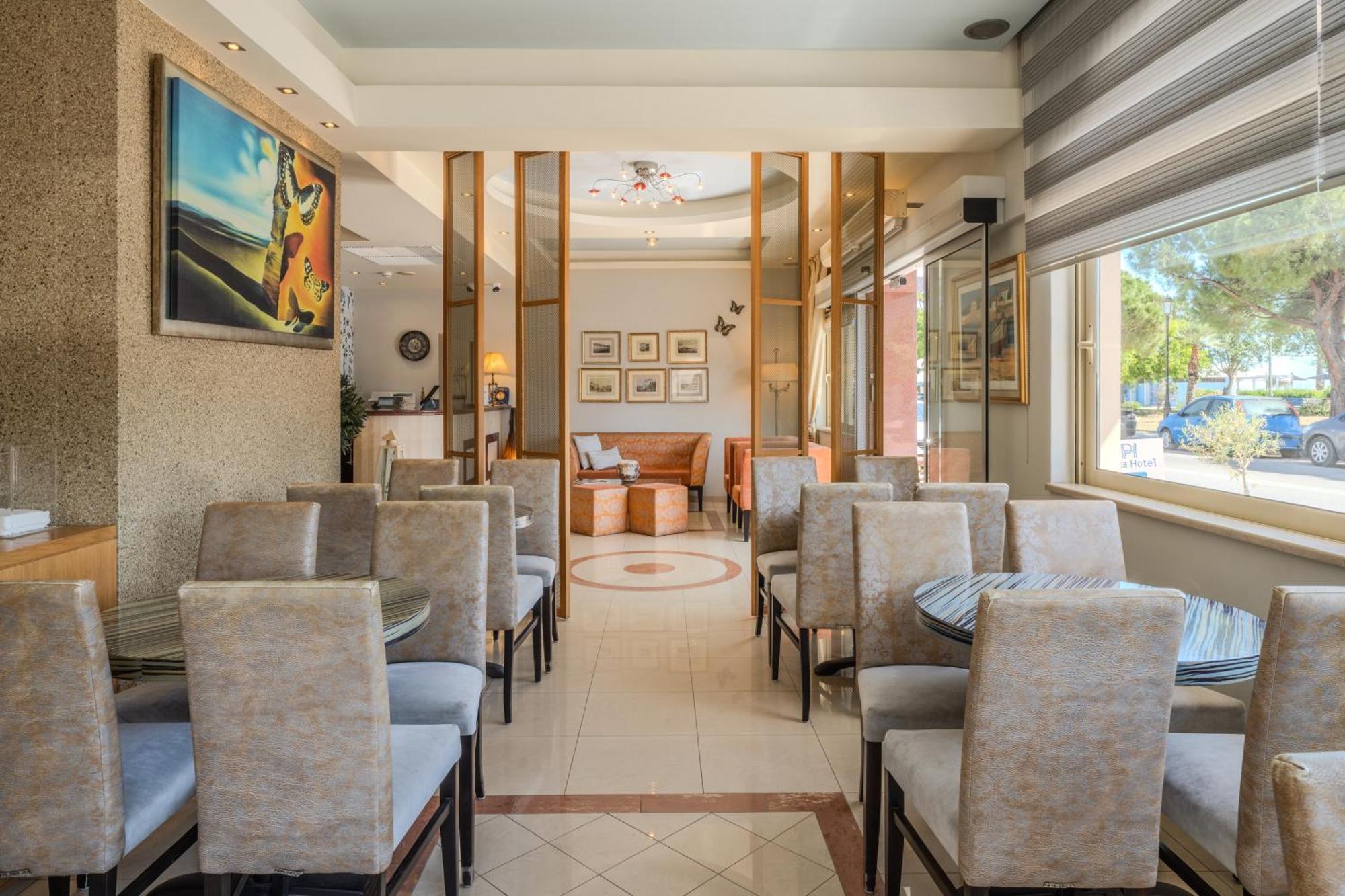 Plaza Hotel Kota Zakynthos Bagian luar foto
