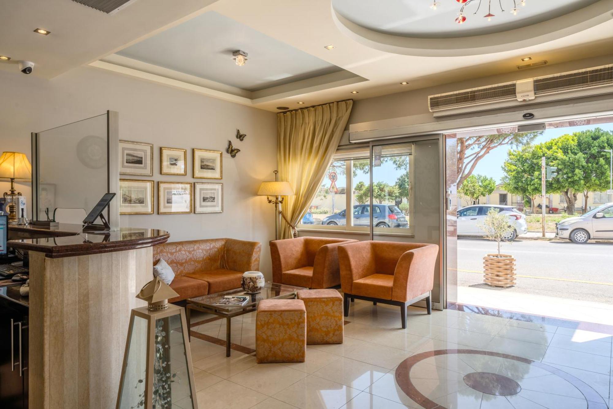 Plaza Hotel Kota Zakynthos Bagian luar foto